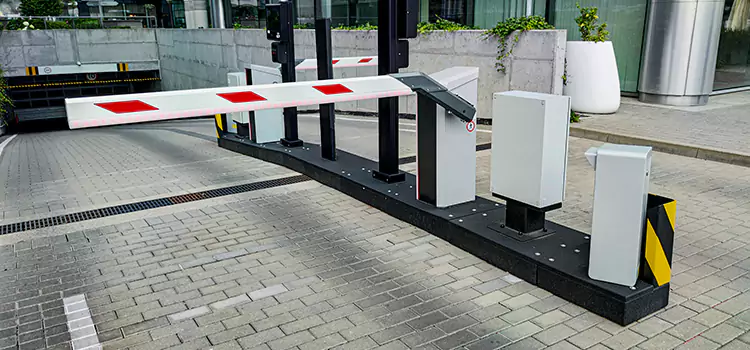 Custom Gate Design & Integration Tillmans Corner
